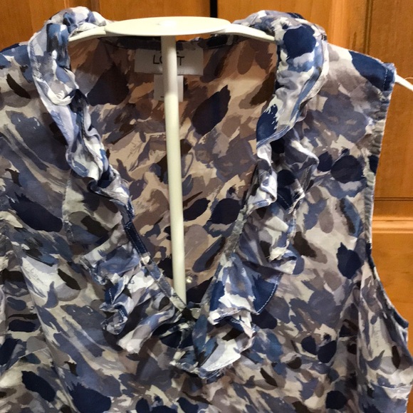 Loft Sleeveless Small Blue White Grey Top Ruffle - Picture 3 of 12